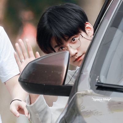 ♡ ở đây sìn gất nhìu con ngừi, gồm yoo taeyang, park serim, và châu kha vũ ♡
