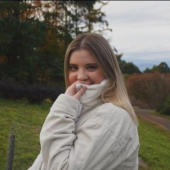 emily_hunger's profile picture. Hello 🙋🏼‍♀️ I am a Bachelor of Business student at Deakin. In my spare time I like to paint and make podcasts! Click the link below to listen !