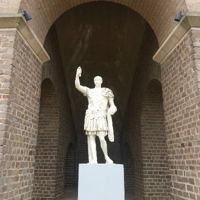 DavDav34576809's profile picture. 