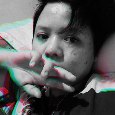 leneLoreno's profile picture. S E L F I S H