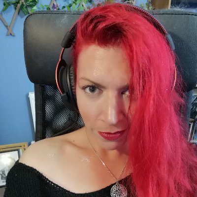 Definitely not your normal doll... Gamer, Streamer, Queen of Innuendo, Modern-day Caramel Bunny, Mother of Cats, Chocoholic. Email: twistedbarbitwitch@gmail.com