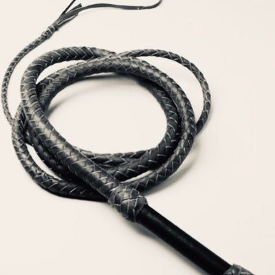 L46935155's profile picture. 放纵，从心 ，舍弃世俗的包袱，追寻不羁的美好