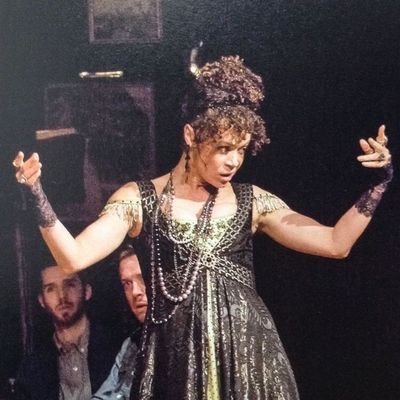 itsanoldsong's profile picture. | 16yo | ☉ aquarius ☾ leo ↑ leo | INFP | 🇬🇧🇪🇸 |
musicals • theatre • music • books