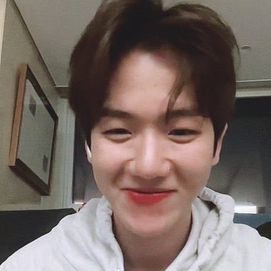 BB_hyun_0506's profile picture. B 🤍🍓🐶