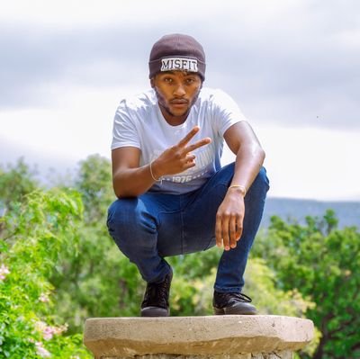 tsebomakakole's profile picture. 📷photographer:/ 🎬Filmmaker:/ 📓writer. (Multidisciplinary artist)  Beyond the Univers💫⚛️🇱🇸