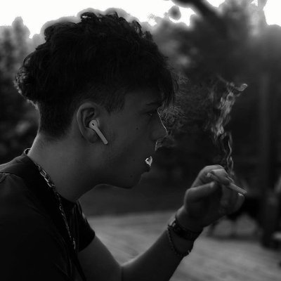 🏴🖤
@klem_schen Page Fan :
Citations & Actualités
⚠️ Active la 🔔