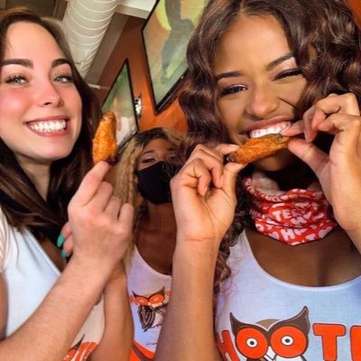 The Real Hooters Girl Problems. We've got tweets for dayzz. We make the most. So lets give it up! #HootersGirlProblems 🦉