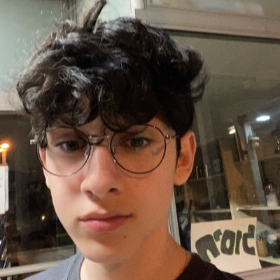 _danieljacobson's profile picture. מי שטוב לו ושמח כף ימחא