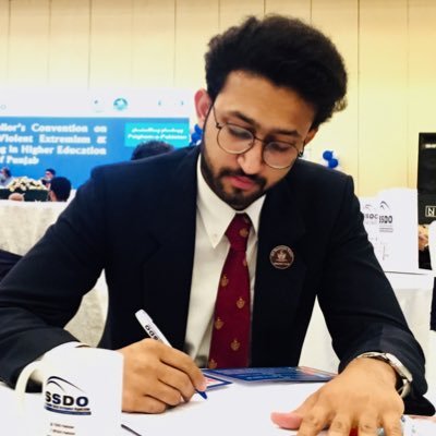 astrohamza's profile picture. CoEditor @ravimagazine and Gazette | Former GS @gcukashmirsociety| A student of English Literature|| Ravian|| Retweets ARE endorsements