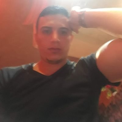 riad9213's profile picture. 