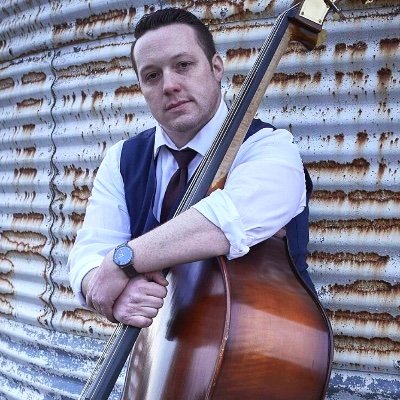 Chicago based musician and event producer, seeking to spread some love!