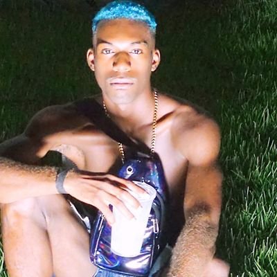 LuizFox021's profile picture. ✨ser livre para ser oq eu quiser ser ✨🍃🏳️‍🌈