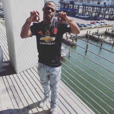 #NEWTWITTER 🤞🏾 D.M.G💫🥰 My first Love 💕 PS4 GamerTag: Deezy_Kain504 🎮 Twitch: Thugg504