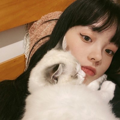 _ha_ux_x8's profile picture. #春から成城 経済／経営 （18）M組