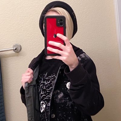 🔞 You know where to find me ;3 🔞 • 27y • They/Them • Dms always open! ☺️ • This is my only Twitter account. • All my links are in my bio. $sparklelikebowie