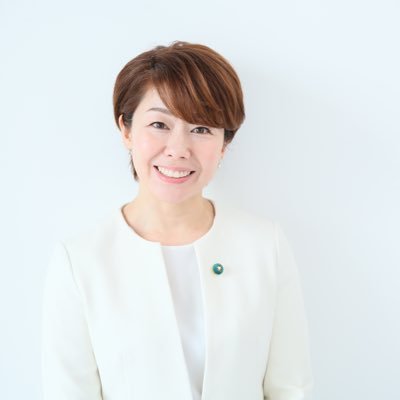 大阪市会議員（2期）鶴見区選出 大阪維新の会。財政総務委員会委員長、大都市税財政特別委員会。 関西広域連合議会委員。日本福祉大学通信教育部4年。座右の銘は「敬天愛人」。趣味はレシピを見る事です。市政相談はこちらにお願い致します。✉️kurodamariko.ishin@gmail.com