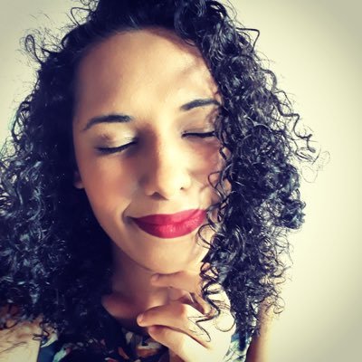 Fonoaudióloga Esp. em Linguagem e Voz. Graduanda em Música 🎶 Serva do Deus altíssimo.