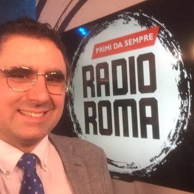 Dal 1986 giornalista, conduttore radio-tv, autore... con un chiodo fisso: dare notizie, spiegandole. O almeno ci provo.