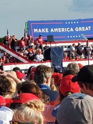 LouiseK36143719's profile picture. This is my 2nd acct. Apparently twatter doesn't believe in free speach!🤦‍♀️Talking about the #17 is a big no no!! I was just a little guy, under 2000 followers