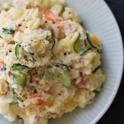 saradapoteto2's profile picture. 50代のフレッシャーズ。居間から始める世界探訪。今日は東へ明日は西へ。スマホの中で旅立ちます。サイクリング、カラオケ、ライスカレー、焼肉、腰痛、水虫、エアロビクス、