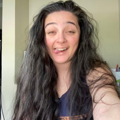 Vlogging my journey! Check out my channel if you like anticlimactic content 😁🇵🇭🇮🇪🏳️‍🌈 FB, SC, IG: FalbroExplores
