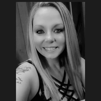 robinlee341's profile picture. 👑