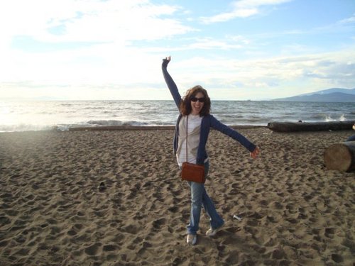 elainedmz's profile picture. 