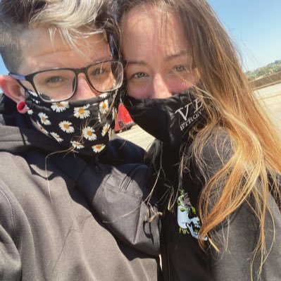 mamaheiney's profile picture. over three years sober ✨