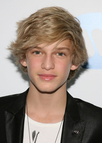 A Girl Dreaming someday that @TheCodySimpson Will Follow Me && Notice Me Cody Robert Simpson Is The LOVE (FOLLOW ME && I WILL FOLLOW YOU BACK)