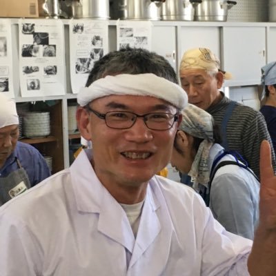 筋トレ好きな元競輪選手の餃子屋です🥟
お店へのお問い合わせは042-554-4315までヨロシクおねがいします(^^) #餃子 #唐揚げ #焼売  #筋トレ #競輪 #登山 #ライオン餃子 #ベトナム語  #ヨガ