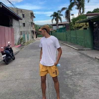 ejaayclarete's profile picture. Be Kind
