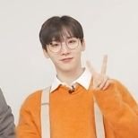 woongja_1015's profile picture. 