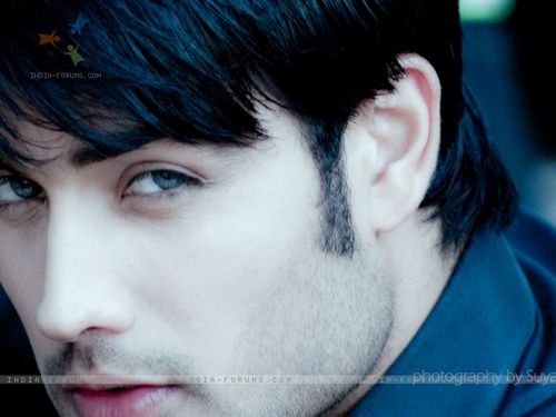 The Officialy verified Vivian Dsena twitter account © 2011 █║▌│█|█║▌│█│║▌