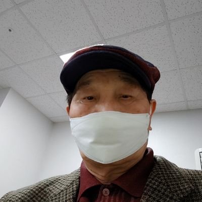 R8ZnGkXwJSFcQ3Q's profile picture. 부산맹물