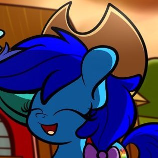 Howdy a'm a energtic and smart filly who loves to draw and play with mah big sister @mlpsundaejo