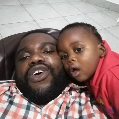 Tech expert with 16 years of experience in devops, software engineering, networking and artificial intelligence.
