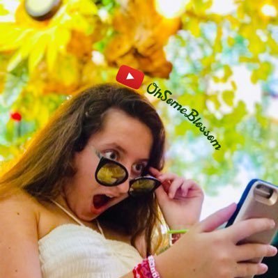 Oh... I play Minecraft and other games, love to learn and share tips! 🤪👋 #OhSome #OhSomeFanArt Carpe diem!🇨🇦🇸🇪 YTChannel is my name! Twitch Affiliate!