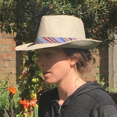 ellaryallis's profile picture. 