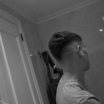 Daviidgarcia03's profile picture. Resiliencia💫