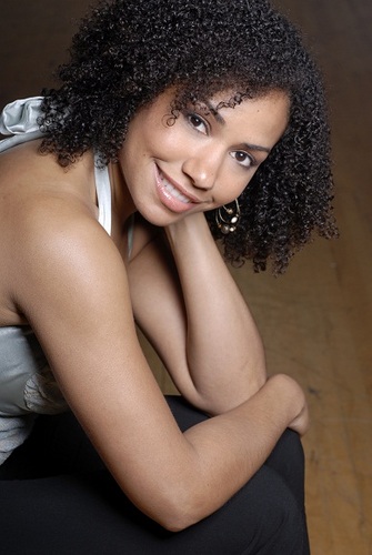 CurlyHeadSarah's profile picture. 