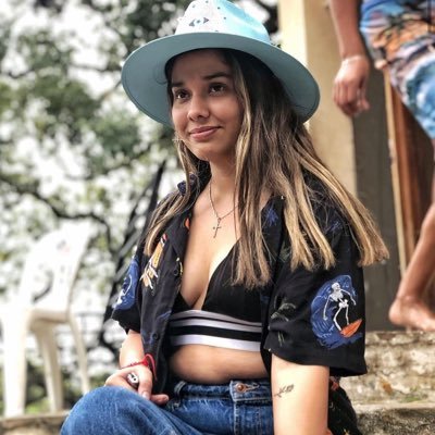 priscila_VzzM's profile picture. insta: pris_vzz