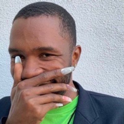 itsssleonard's profile picture. 