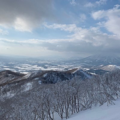 東光小ー清風南海ー東北大学理物 C1 大阪出身 バレー🏐、スノボ🏂  NFT修行中