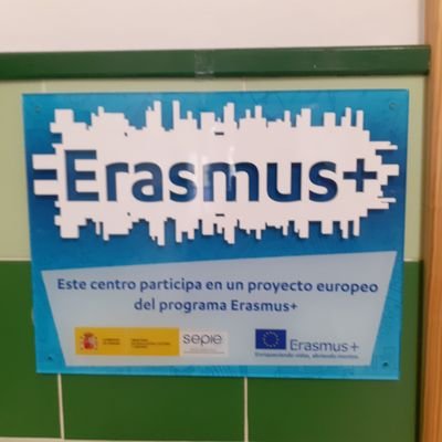 Twitter oficial del departamento de francés de la Escuela Oficial de Idiomas Río Vero de Barbastro y su extensión en Ainsa