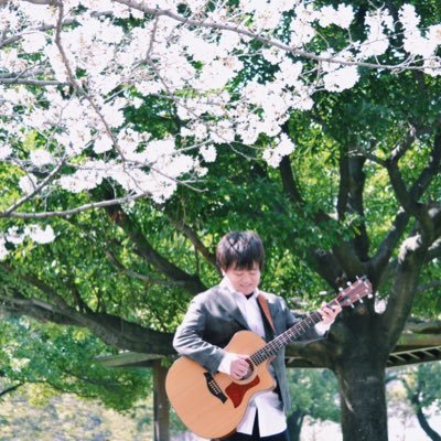 熊本の小さいシンガーソングライター ギター、歌、ソングライティングなどまだまだ勉強中 1stALBUM『じまんのひとへ』2021/01/13~ 販売中 2022/01/23初ワンマン@熊本Django