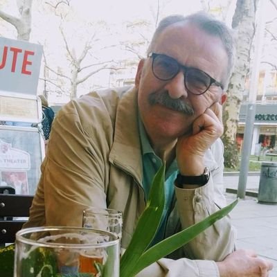 DurajBogumil's profile picture. 🇵🇱
Nie jesteś taki, jakim się sobie wydajesz, ale taki jakim Cię widzą ludzie.