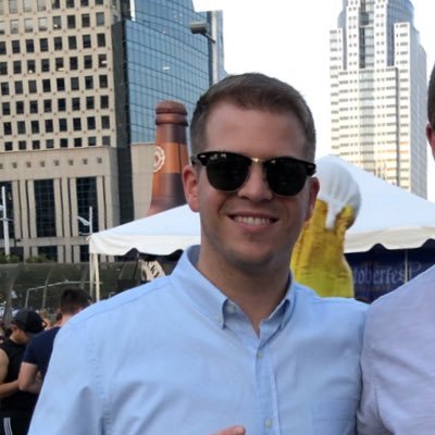 fiscomelt's profile picture. Cleveland native | Professional dog petter | Sushi enthusiast | Undefeated at Mario Kart | Humor is mankind's greatest blessing