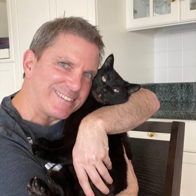 Endodontist, Xavier/Indiana grad, Army Veteran, fan of evidence-based peer-reviewed research, Seattle sports, comic books...and cats