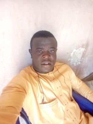 Am very simple,, I 23 year old.  Am boy of my father ,the second born of mother ,,,,,  I like whoever like me,,I dislike whoever dislike me