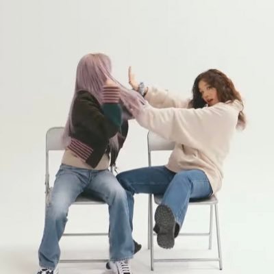 Your daily pics and gifs of #Yuyeon aka #JSYQ